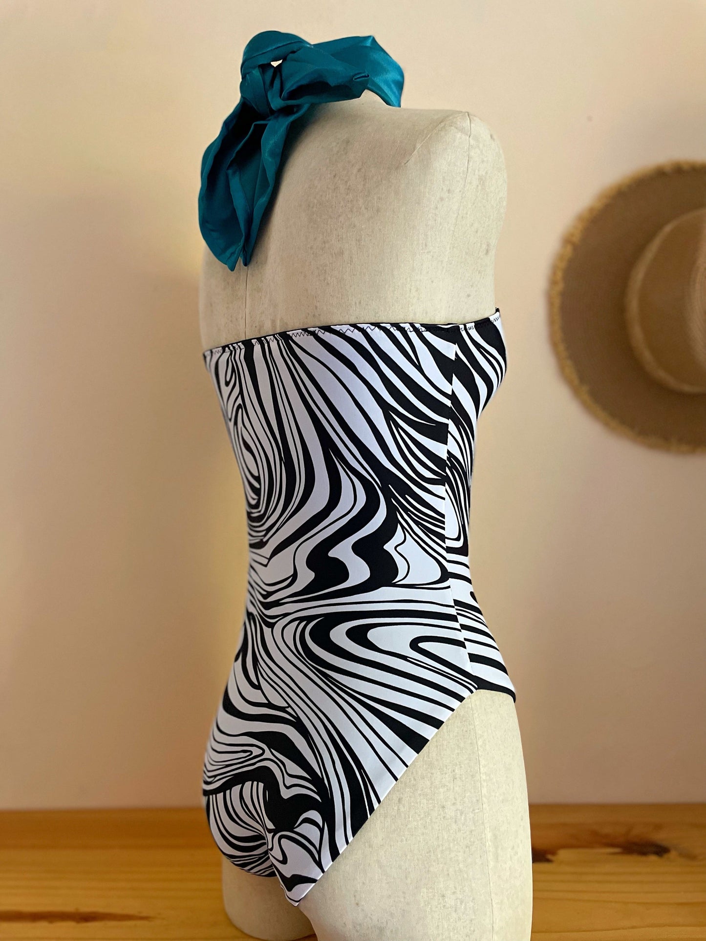 Donna Monokini