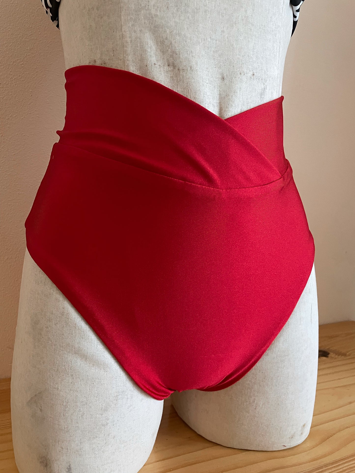 Pyros Bottom