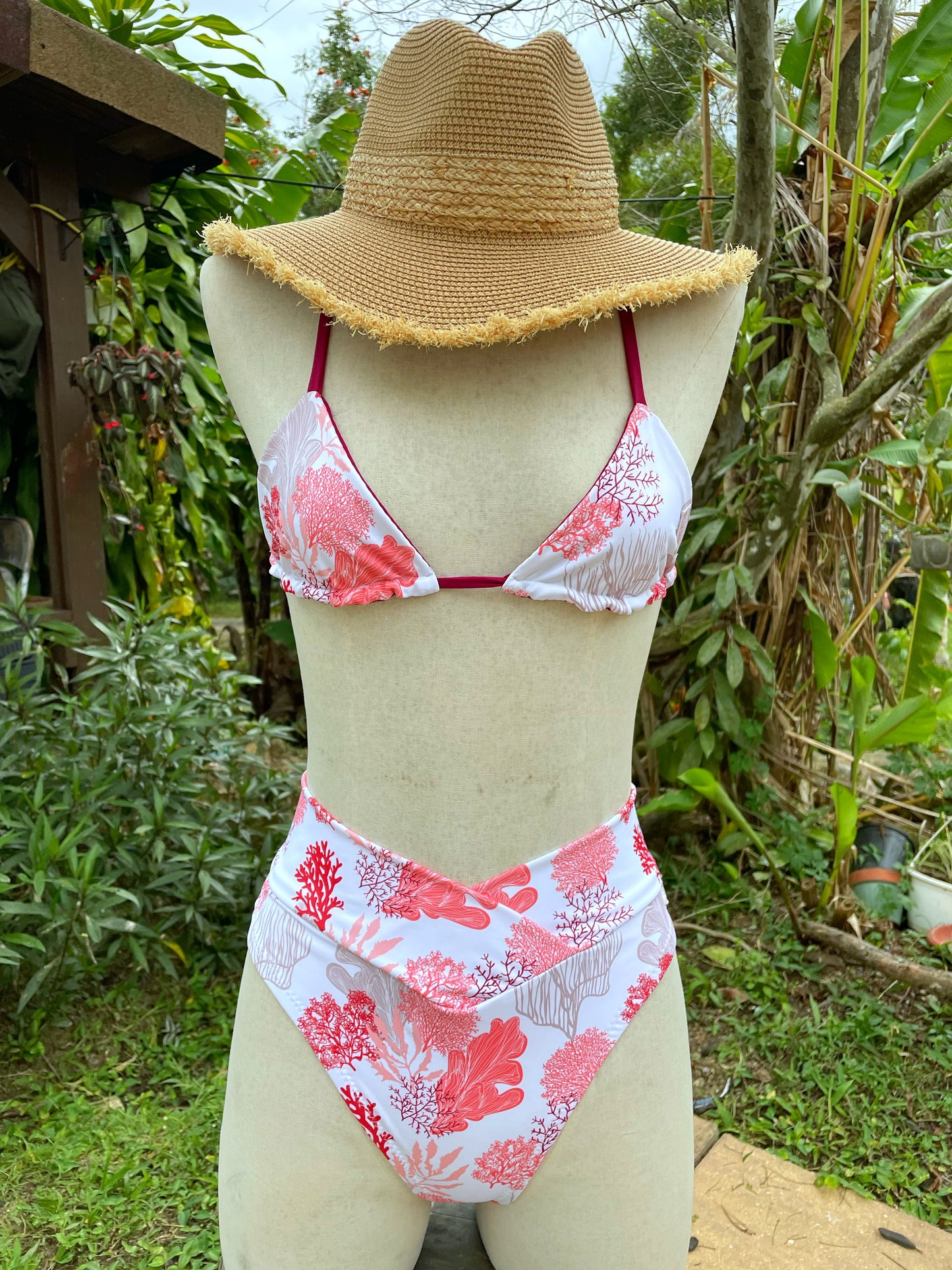 Mini conjunto de bikini abstracto