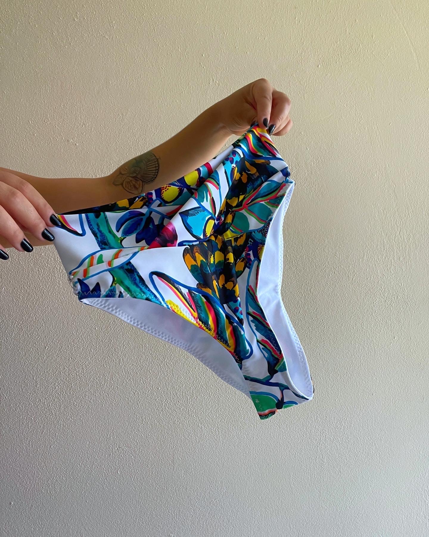 V Bottom