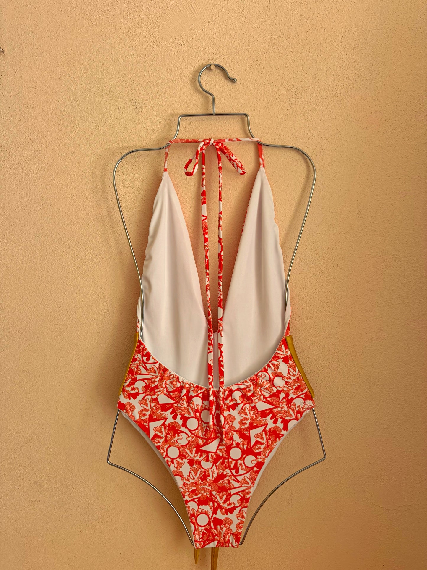 Acropora Monokini