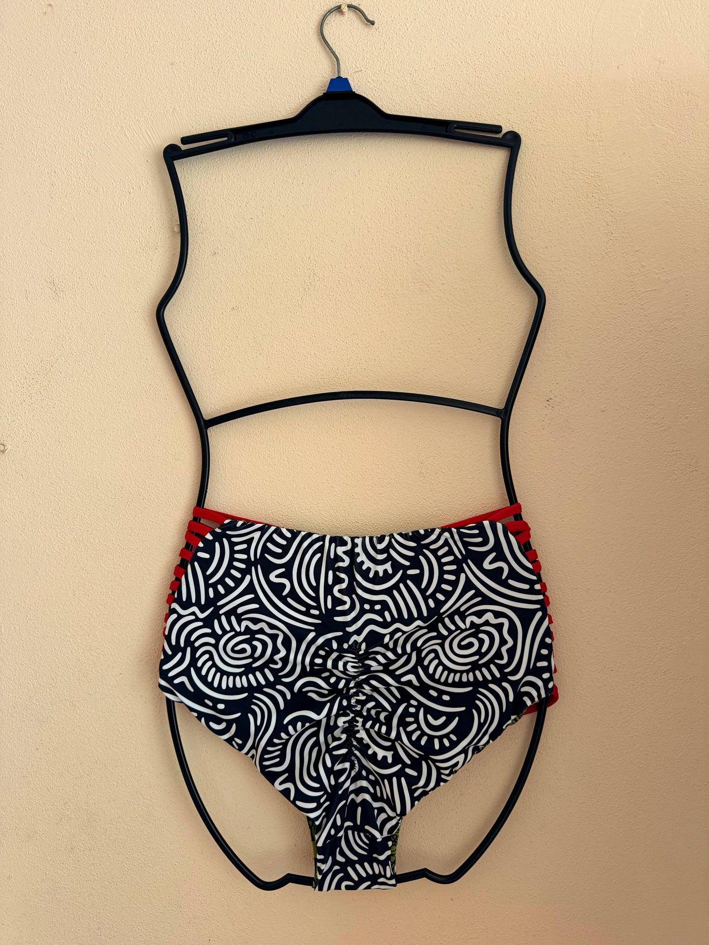 Elisa Top + Uni Bottom